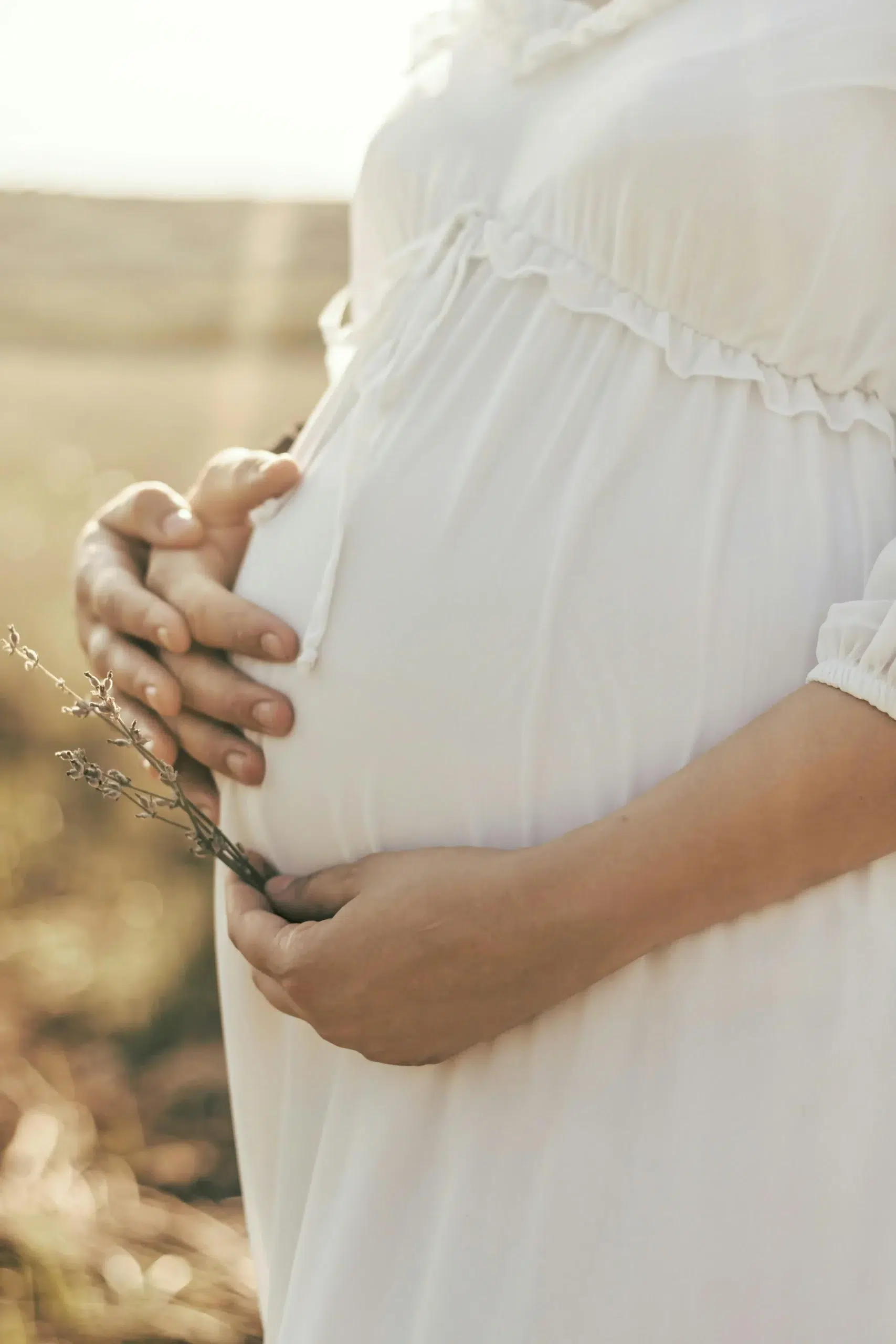 Ostéopathe périnatalité spécialisé dans les troubles de la grossesse et du post partum chez la femme enceinte